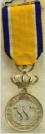 Eremedaille Orde van Oranje Nassau in zilver plus oorkonde (gedateerd 1968, formaat 30x40cm). Medaille in originele cassette. Prijs: .175,-