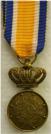 Eremedaille Orde van Oranje Nassau brons draagminiatuur, diameter 16,2mm. Prijs: .30,-