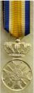 Eremedaille Orde van Oranje Nassau met de zwaarden in zilver draagminiatuur, diameter 16,2mm. Prijs: .70,-