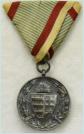 Hongarije: Oorlogsherinneringsmedaille Eerste Wereldoorlog. Combattantenversie. Ingesteld 1929. Verzilverd brons. Prijs: �.32,50