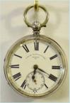 Zilveren zakhorloge met uurwerk met snek en ketting. Sleutelopwinding. Maker: J. Burr, Bedford. Zilverkeuren: London, 1888. Prijs: �.275,-