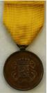 Medaille voor Trouwe Dienst bij de Koninklijke Marine. Brons(12 jaar), 37mm. Uitgereikt tussen 1861-1904. Prijs: �.45,-