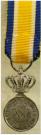Eremedaille Orde van Oranje Nassau zilver draagminiatuur, diameter 13,2mm. Prijs: �.40,-