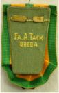 Oorlogsherinneringskruis (OHK) met gesp 'Oorlogsdienst Koopvaardij 1940-1945'. Ingesteld 1944. Ontwerp van Frans Smits. Leverancier: Tack, Breda. Prijs: �.85,-